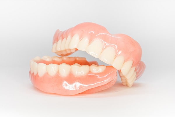 入れ歯（義歯）治療